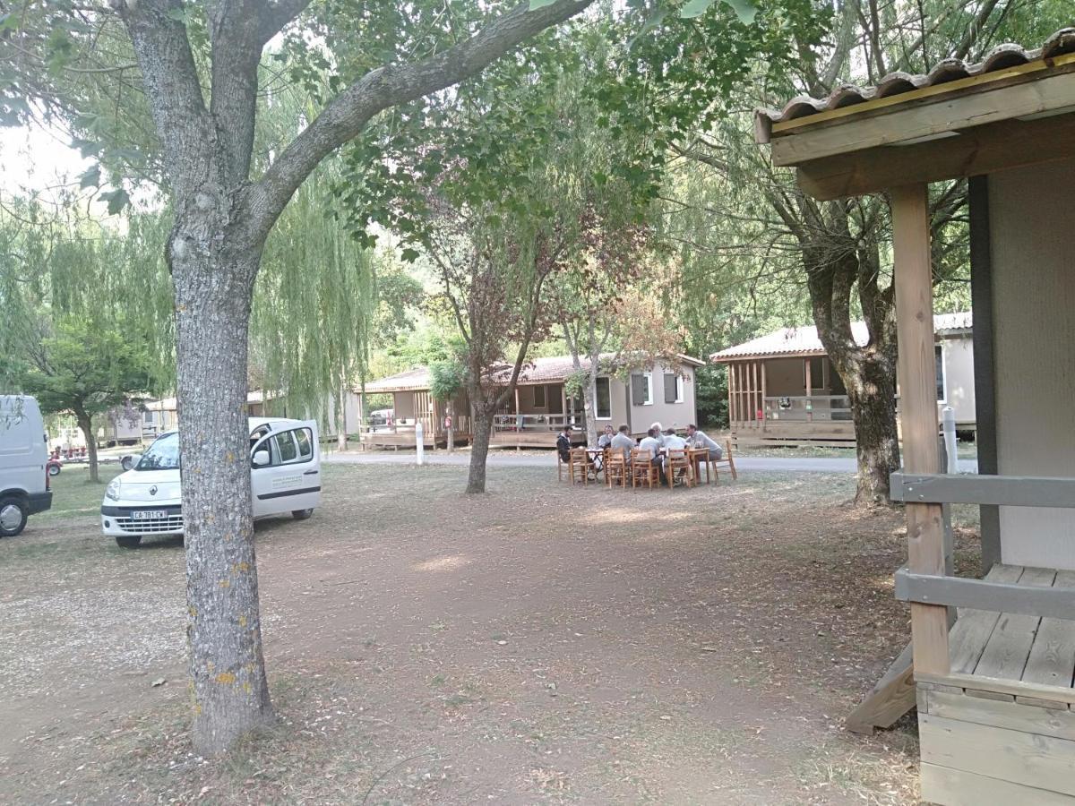 סן-ז'וליאן-דו-ורדו Camping Du Lac מראה חיצוני תמונה