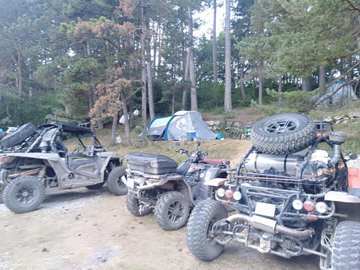 סן-ז'וליאן-דו-ורדו Camping Du Lac מראה חיצוני תמונה