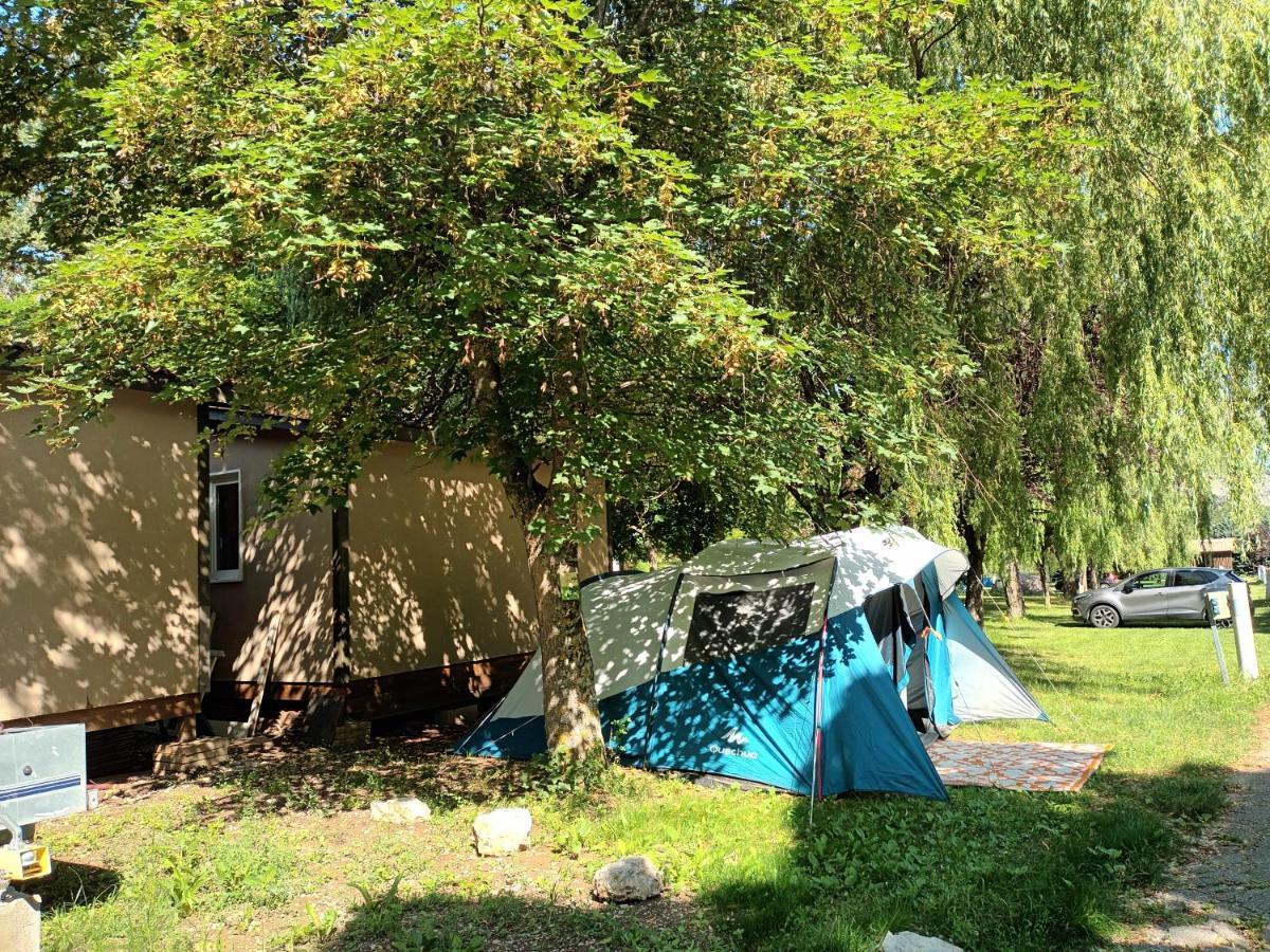 סן-ז'וליאן-דו-ורדו Camping Du Lac מראה חיצוני תמונה
