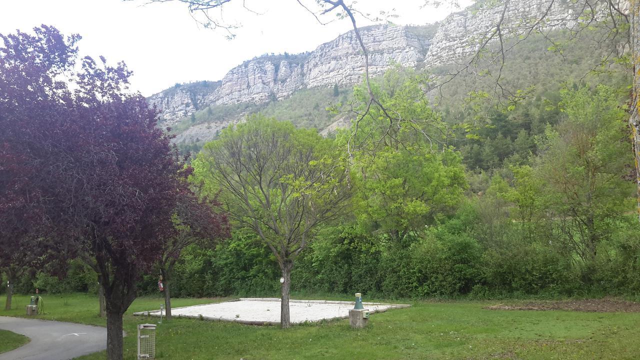 סן-ז'וליאן-דו-ורדו Camping Du Lac מראה חיצוני תמונה