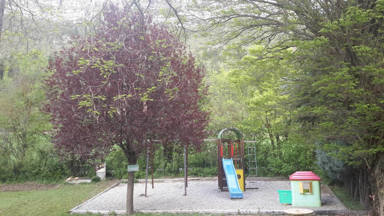 סן-ז'וליאן-דו-ורדו Camping Du Lac מראה חיצוני תמונה